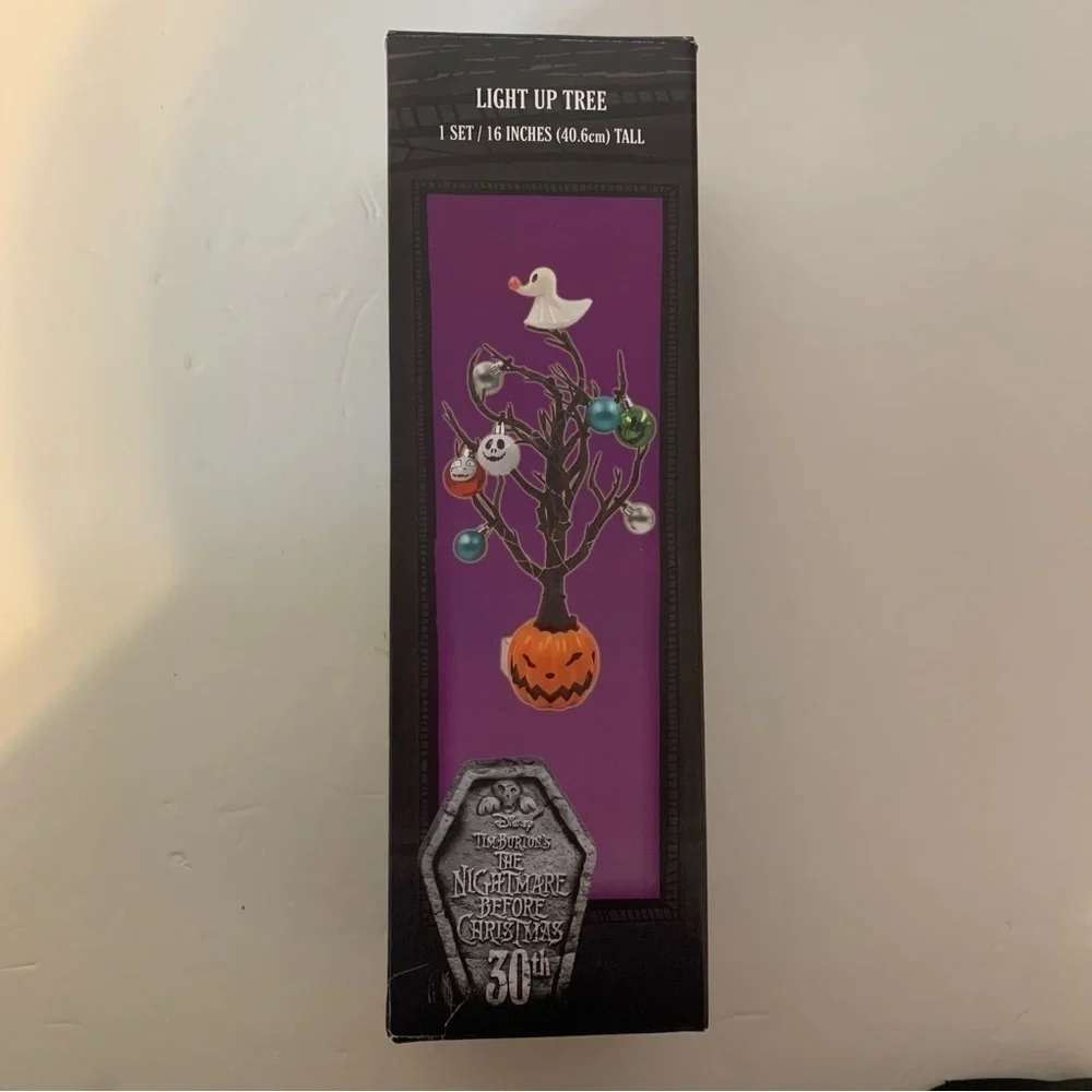 NIB. DISNEY Nightmare Before Christmas Light Up Tree
